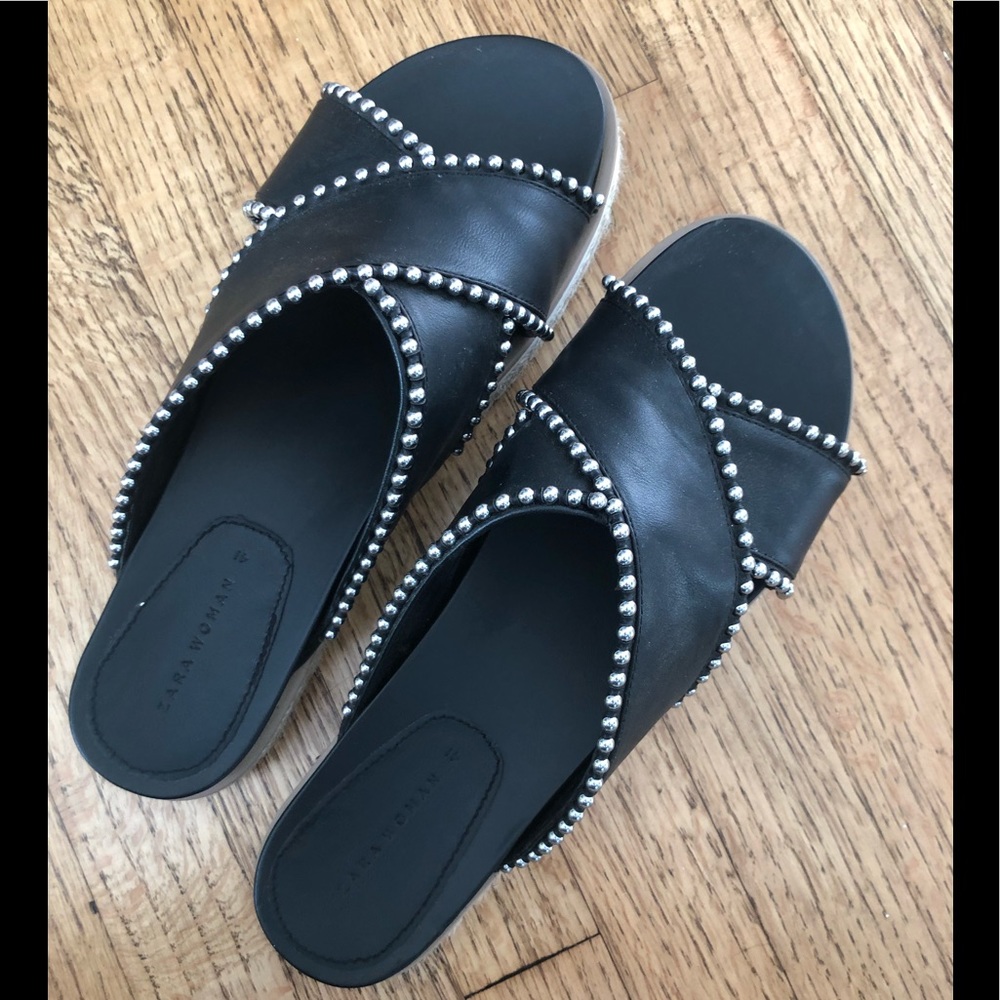 Vegan leather strappy sandals
